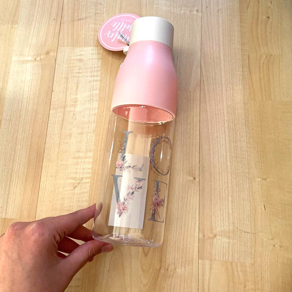 LOVE water bottle. NWT bpa free. Handwash - Picture 1 of 4